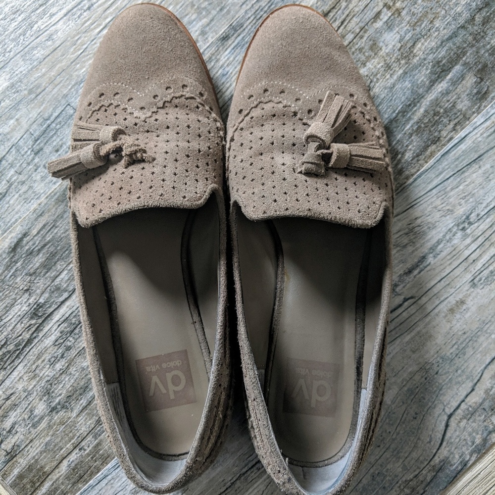 Dolce Vita beige tassal loafers size 9
